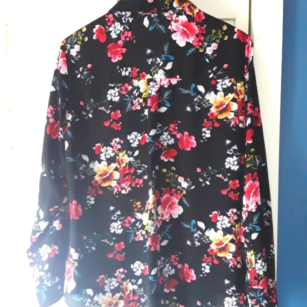 Pre-owned Express Black Floral Print Portofino Slim Fit Blouse Size L - Picture 6 of 6